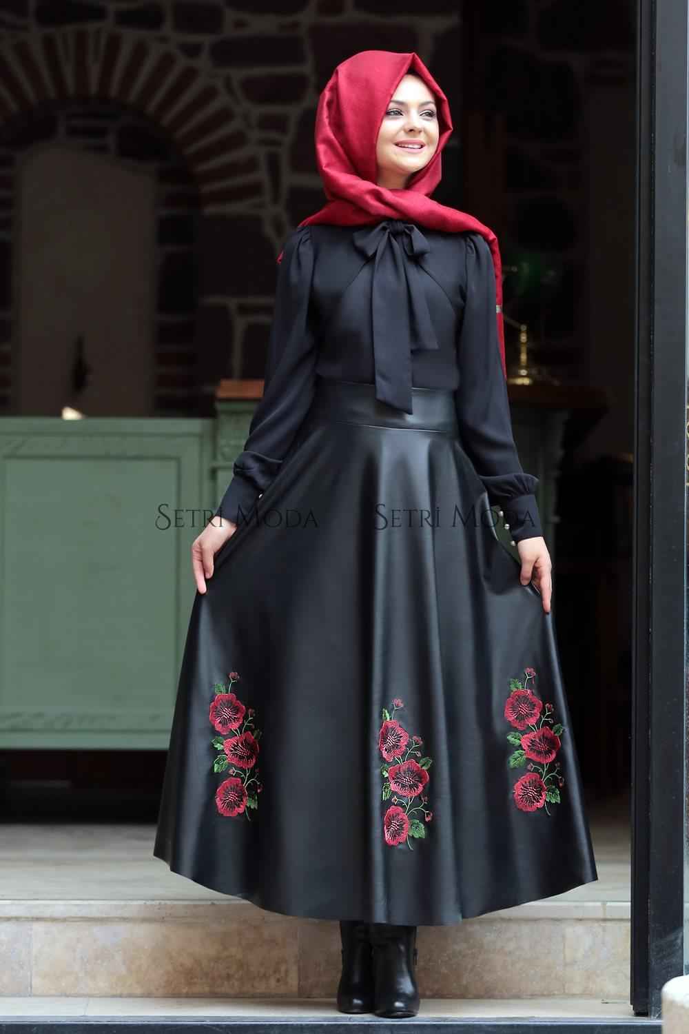 Pınar Şems Tesettür Nakışlı Elbise Modelleri
