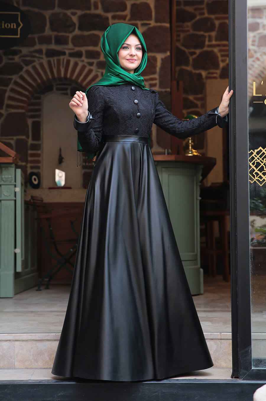 Pınar Şems Deri Detaylı Tesettür Elbise Modelleri
