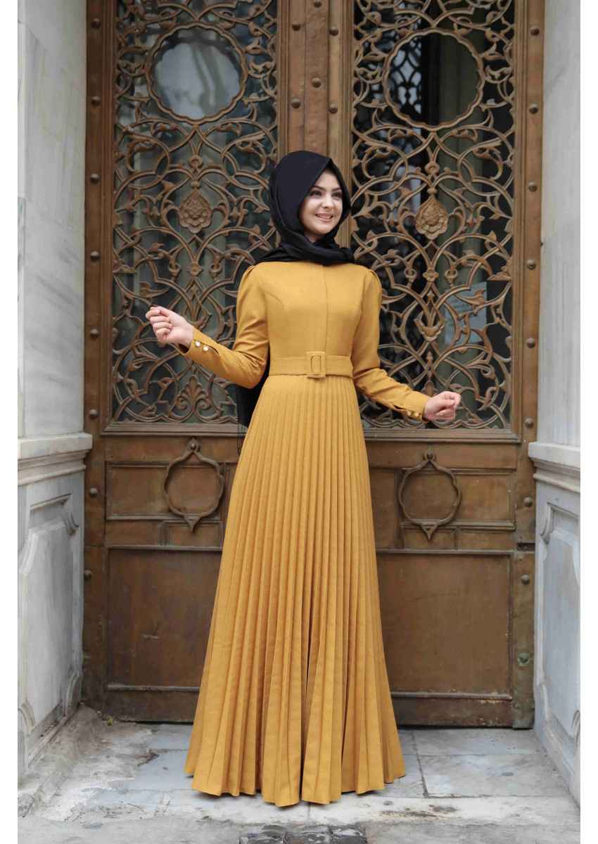 Pınar Şems Hardal Rengi Piliseli Tesettür Elbise Modelleri