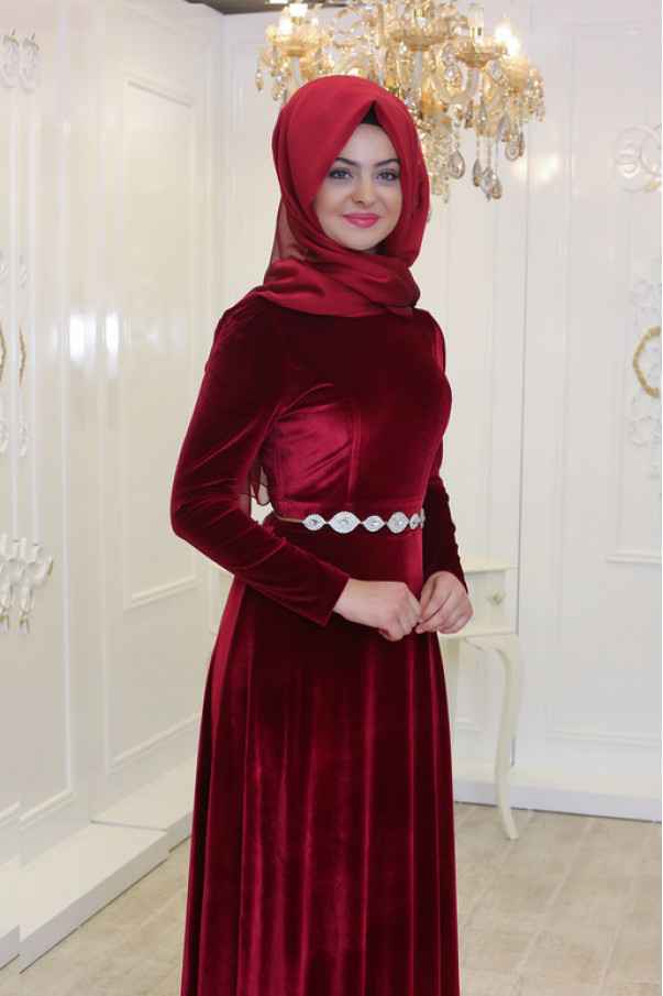 Pınar Şems Tesettür Kadife Elbise Modelleri