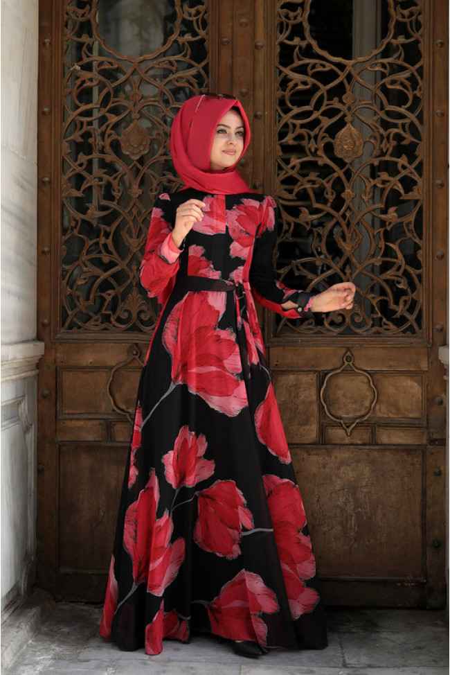 Pınar Şems Çiçekli Tesettür Elbise Modelleri