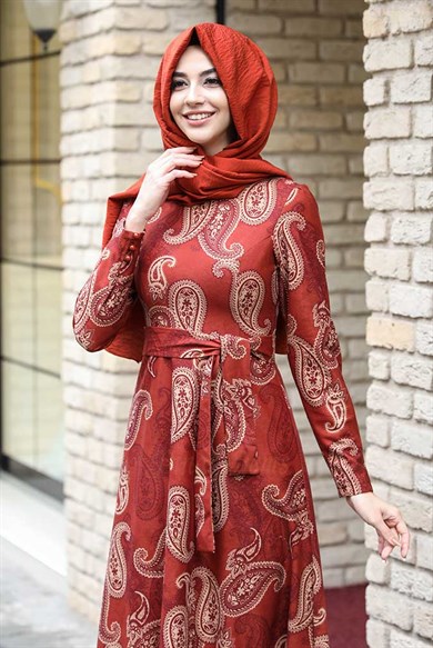 Pınar Şems Şık Tesettür Elbise Modeli